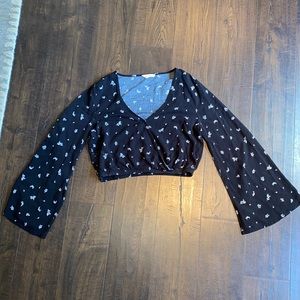 PacSun black&white floral printed blouse!